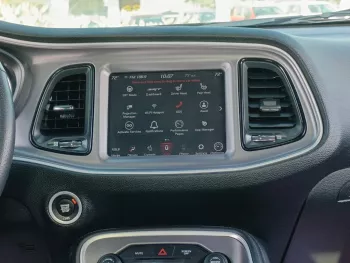 DODGE CHALLENGER 5.7L V8 PETROL MAROON 2021