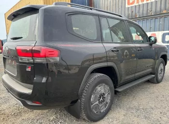 Toyota Land Cruiser LC300 GR-Sport 2025 Model Year Diesel Full-Option Black Color