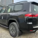Toyota Land Cruiser LC300 GR-Sport 2025 Model Year Diesel Full-Option Black Color - Thumbnail 8