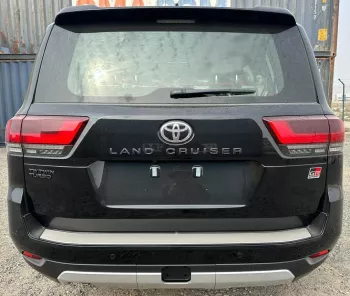Toyota Land Cruiser LC300 GR-Sport 2025 Model Year Diesel Full-Option Black Color