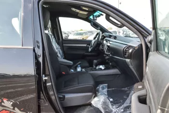 TOYOTA HILUX ADVENTURE 2025 MODEL YEAR 4.0L PETROL BLACK COLOR