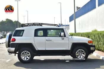 2022 TOYOTA FJ CRUISER V6 4.0L PETROL AT