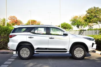 TOYOTA FORTUNER VXR LIMITED 2025 MODEL YEAR 4WD WHITE COLOR