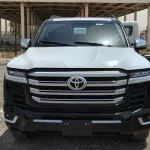 Toyota Land Cruiser LC300 VXR 2025 Model Year Twin Turbo Petrol A/T Black Color - Thumbnail 2