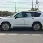 Lexus LX600 VIP Black Edition 2023 Model Year 4-Seater Petrol White Color - Thumbnail 4