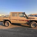 Toyota Land Cruiser 79 LX-V 2024 Model Year Full-Option Diesel A/T Brown Color - Thumbnail 4