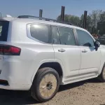 Toyota Land Cruiser LC300 VXR 2025 Model Year Diesel White Color Exterior - Thumbnail 4