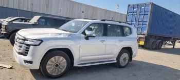 Toyota Land Cruiser LC300 VXR 2025 Model Year Diesel White Color Exterior