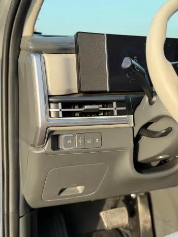 Hyundai Santa Fe SE 2.5L Petrol V4 2024 Model Year Silver Color Exterior
