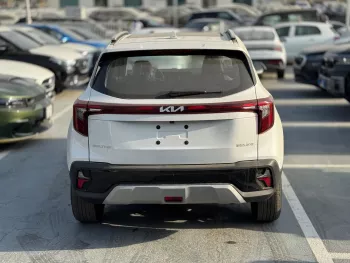 Kia Seltos LX 1.5L Petrol 2024 Model Year Full Option White Color Exterior