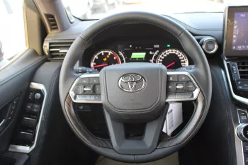 TOYOTA LAND CRUISER 300 2025 MODEL YEAR DIESEL VXR BLACK COLOR