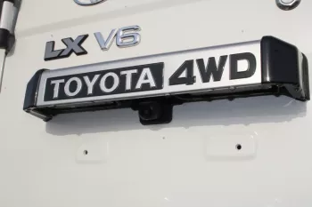 TOYOTA LAND CRUISER 76 2025 MODEL YEAR 4.0L V6 PETROL G1 WHITE COLOR