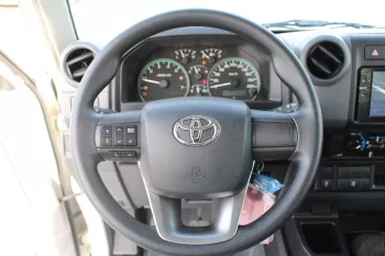 TOYOTA LAND CRUISER 76 2025 MODEL YEAR 4.0L V6 PETROL G1 WHITE COLOR
