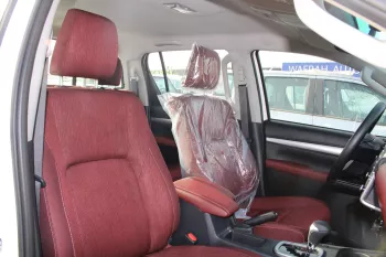 TOYOTA HILUX 2025 MODEL YEAR PETROL GLXS-G AUTOMATIC WHITE COLOR
