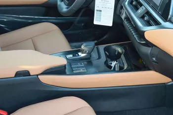 LEXUS UX300h 2024 MODEL YEAR 2.0L HYRBID FWD 5DOOR SUV GRAY COLOR