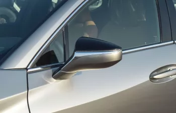 LEXUS UX300h 2024 MODEL YEAR 2.0L HYRBID FWD 5DOOR SUV GRAY COLOR