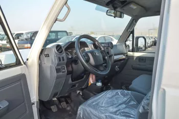 TOYOTA LAND CRUISER HARDTOP 71 2025 MODEL YEAR 3DOOR SUV WHITE COLOR