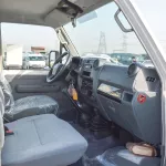 TOYOTA LAND CRUISER HARDTOP 71 2025 MODEL YEAR 3DOOR SUV WHITE COLOR - Thumbnail 12