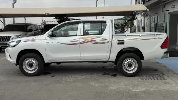 TOYOTA HILUX DOUBLE CABIN 2.4L NARROW BODY DIESEL 2026 MODEL YEAR