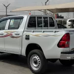 TOYOTA HILUX DOUBLE CABIN 2.4L NARROW BODY DIESEL 2026 MODEL YEAR - Thumbnail 5