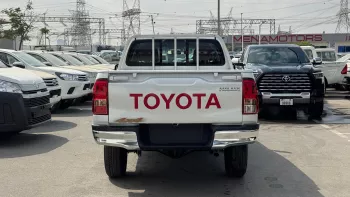 TOYOTA HILUX DOUBLE CABIN 2.4L NARROW BODY DIESEL 2026 MODEL YEAR