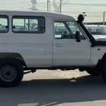 TOYOTA LAND CRUISER LC78 HARDTOP 4.0L 2026 MODEL YEAR WIHTE COLOR - Thumbnail 5