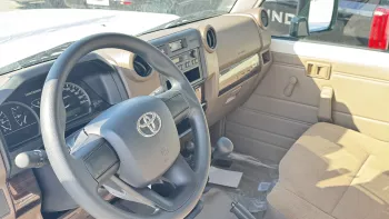 TOYOTA LAND CRUISER LC78 HARDTOP 4.0L 2026 MODEL YEAR WIHTE COLOR