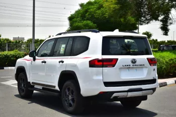 TOYOTA LAND CRUISER 300 GR-S HYBRID 2025 MODEL YEAR WHITE COLOR