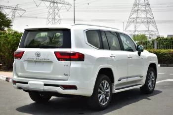 TOYOTA LAND CRUISER 300 HYBRID VX 2025 MODEL YEAR WHITE COLOR
