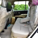 TOYOTA LAND CRUISER 300 HYBRID VX 2025 MODEL YEAR WHITE COLOR - Thumbnail 8