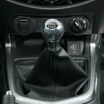 Nissan Navara 2.5L Petrol 4WD 2024 Model Year Black Color - Thumbnail 15