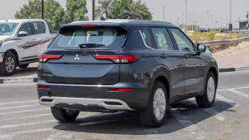 Mitsubishi Outlander Mid-Line 2.5L Petrol 2025 Model Year Gray Color