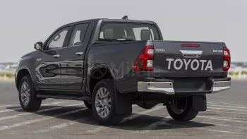 TOYOTA HILUX DC 2.8L DIESEL 2025 MODEL YEAR GREY COLOR 