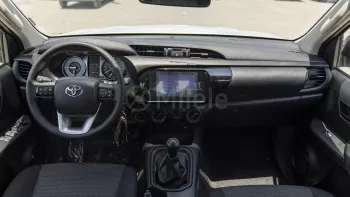 TOYOTA HILUX DC 2.4L 2025 MODEL YEAR WHITE COLOR