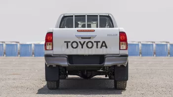 TOYOTA HILUX DC 2.4L 2025 MODEL YEAR WHITE COLOR