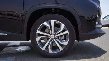 Chevrolet Captiva Premier 1.5L Petrol 2025 Model Year Black Color