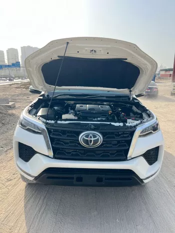 Toyota Fortuner 2.7L Petrol 4WD 2020 Model Year White Color 