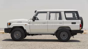 TOYOTA LAND CRUISER 76 2025 MODEL YEAR WHITE COLOR 