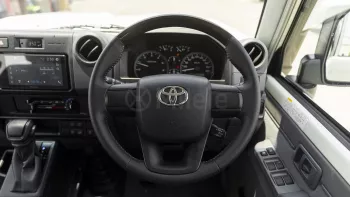 TOYOTA LAND CRUISER 76 2025 MODEL YEAR WHITE COLOR 