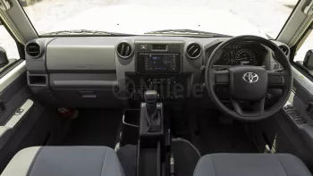 TOYOTA LAND CRUISER 76 2025 MODEL YEAR WHITE COLOR 