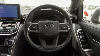 TOYOTA LAND CRUISER LC300 VX 2025 MODEL YEAR BLACK COLOR EXTERIOR