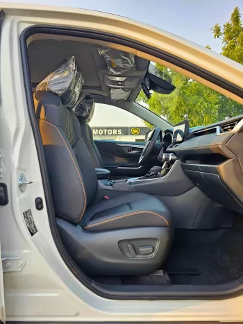 Toyota RAV4 Elite Plus 2.5L Hybrid 2025 Model Year White Color