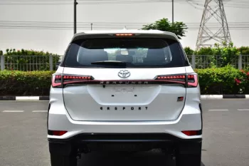 TOYOTA FORTUNER GR 2025 MODEL YEAR 2.7L PETROL 4WD WHITE COLOR