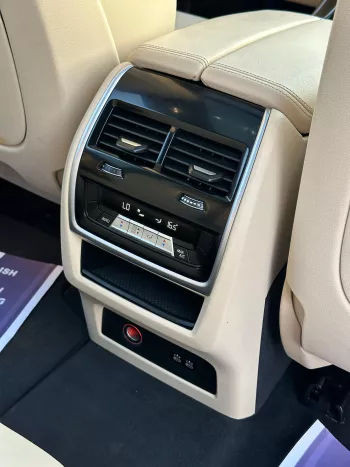 BMW X7 Xdrive 40i 3.0L V6 Petrol 2021 Model Year White Color Exterior