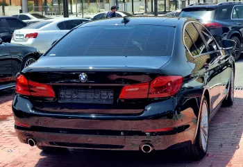 BMW 520i 2.0-liter TwinPower Turbo inline-4 2020 Model Year Black Color Exterior 