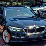 BMW 520i 2.0-liter TwinPower Turbo inline-4 2020 Model Year Black Color Exterior  - Thumbnail 4