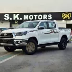 Toyota Hilux SR.5 Widebody 2.7L Petrol V4 2025 Model Year White Color - Thumbnail 1