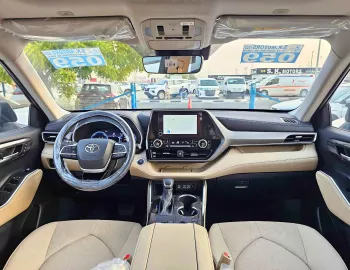 Toyota Highlander Limited 2.5L Hybrid 2025 Model Year Black Color