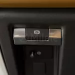 LAND-ROVER DEFENDER 110 X-DYNAMIC SE 2025 MODEL YEAR BLACK COLOR - Thumbnail 10