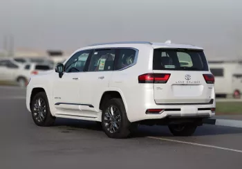 TOYOTA LAND CRUISER VXR HYBRID 2025 MODEL YEAR FULL OPTION WHITE COLOR